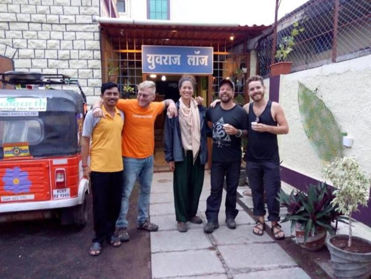 Yuvraj Lodge Osmanabad Ngoại thất bức ảnh